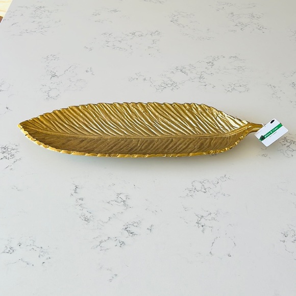 Place & Time Summer long Leaf Tray-Gold - Picture 9 of 14